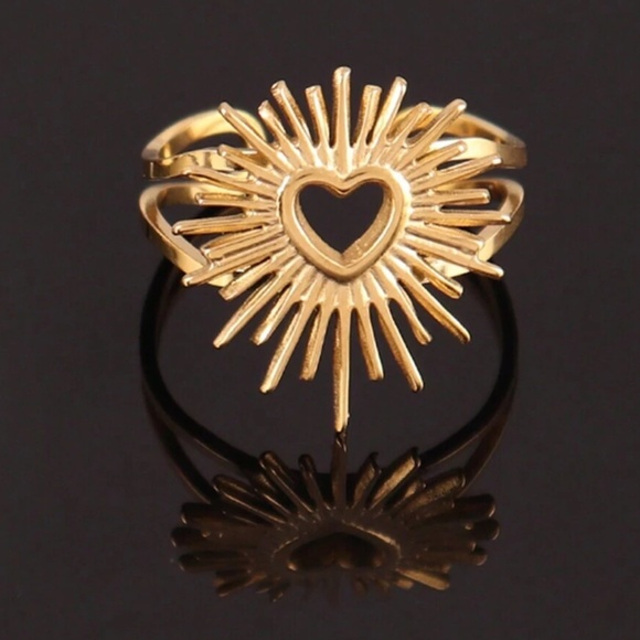 18K Gold Plated Stainless Steel Heart Burst Adjustable Ring - Picture 8 of 8